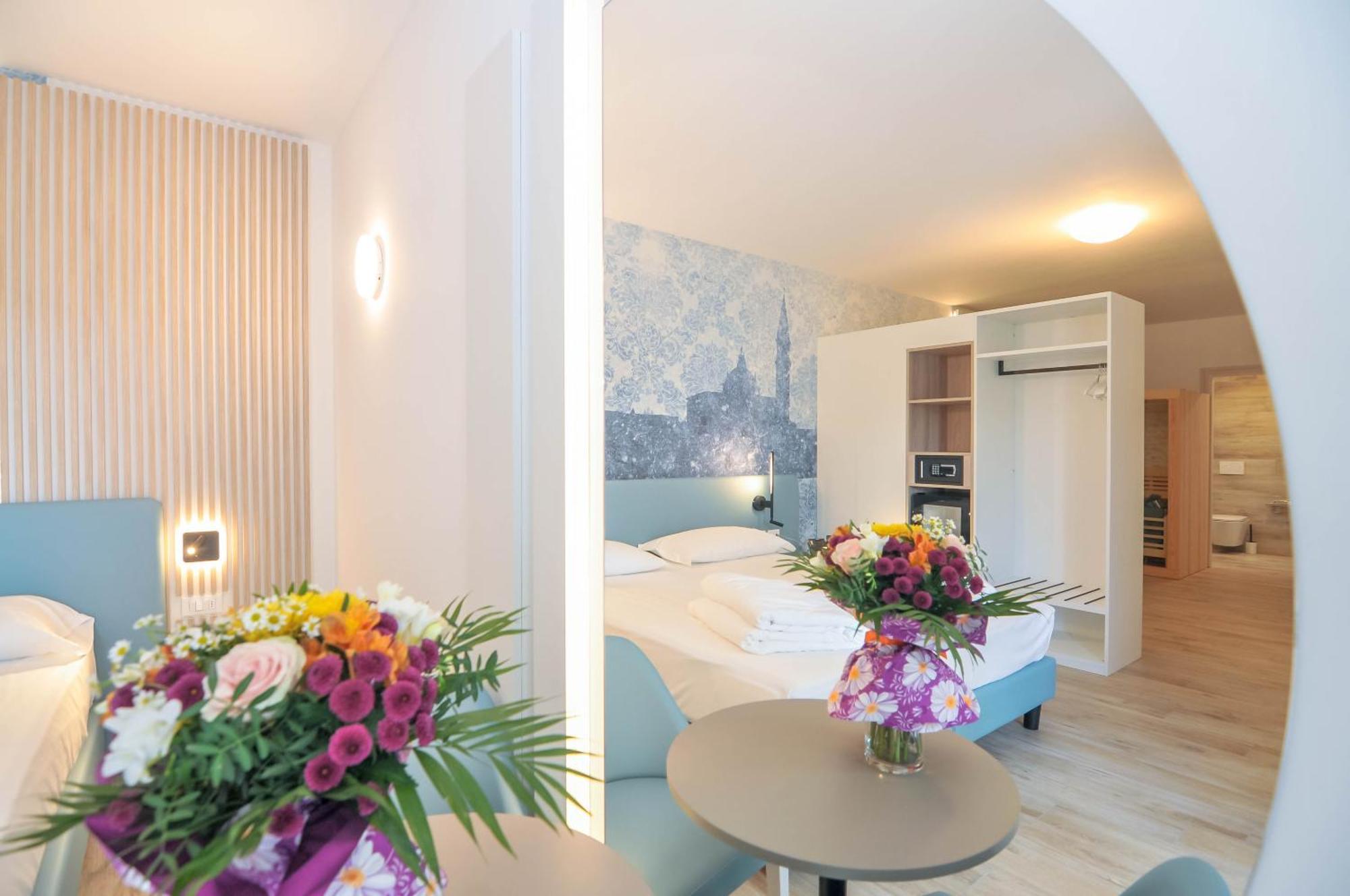 Marina Palace Hotel 4 Stelle S Каорле Екстер'єр фото